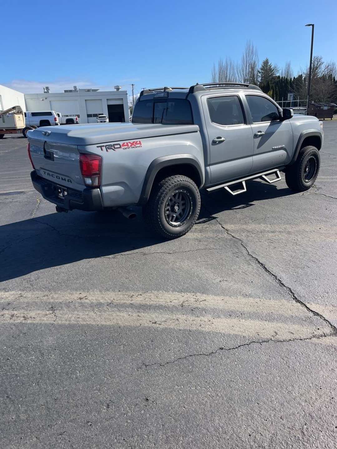 2018 Toyota Tacoma TRD OffRoad - Image 3