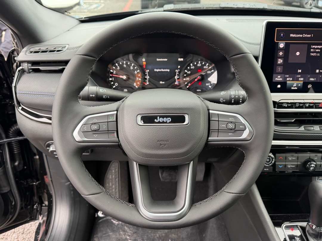 2026 Jeep Compass Latitude - Image 19