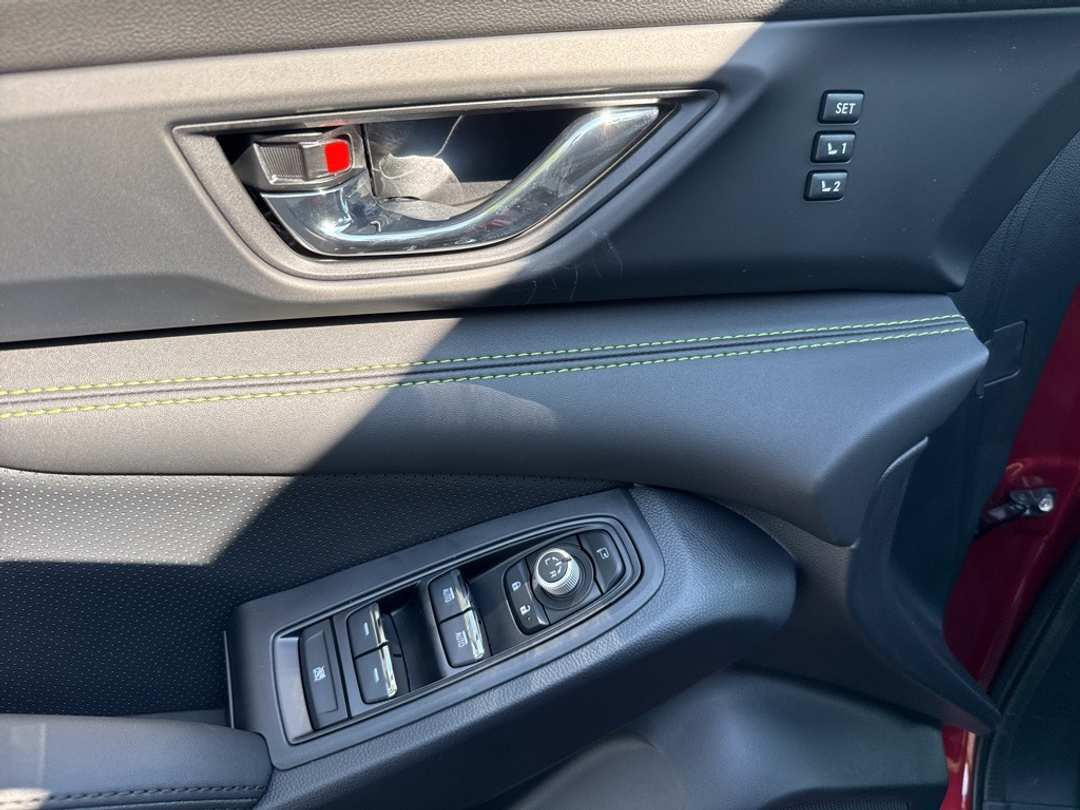 2025 Subaru Ascent Onyx Edition Touring - Image 14