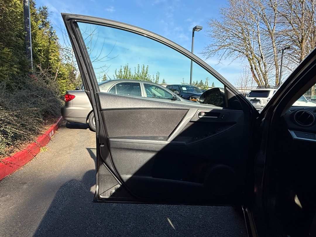 2012 MAZDA Mazda3 i Touring - Image 22