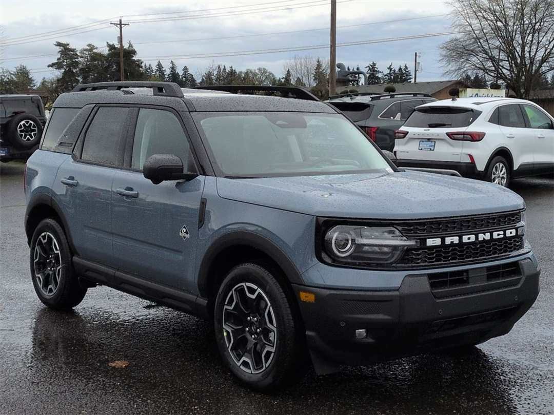 2025 Ford Bronco Sport Outer Banks - Image 7