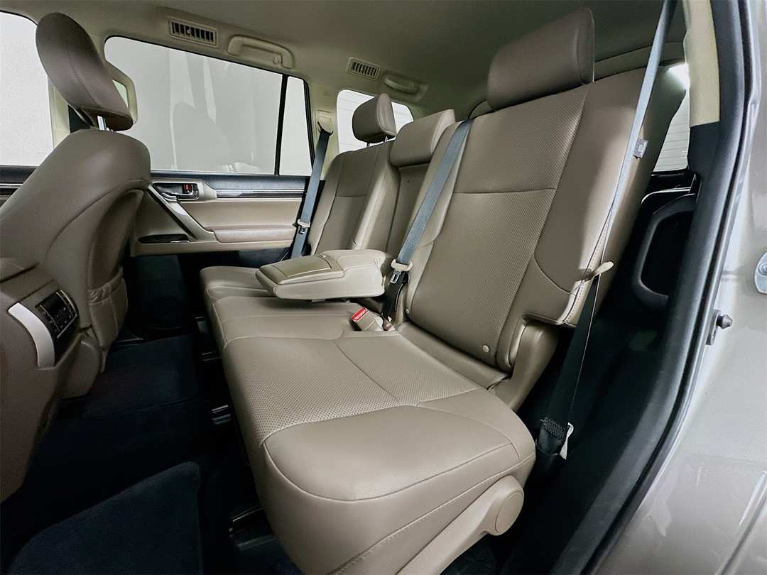 2021 Lexus GX 460 - Image 25