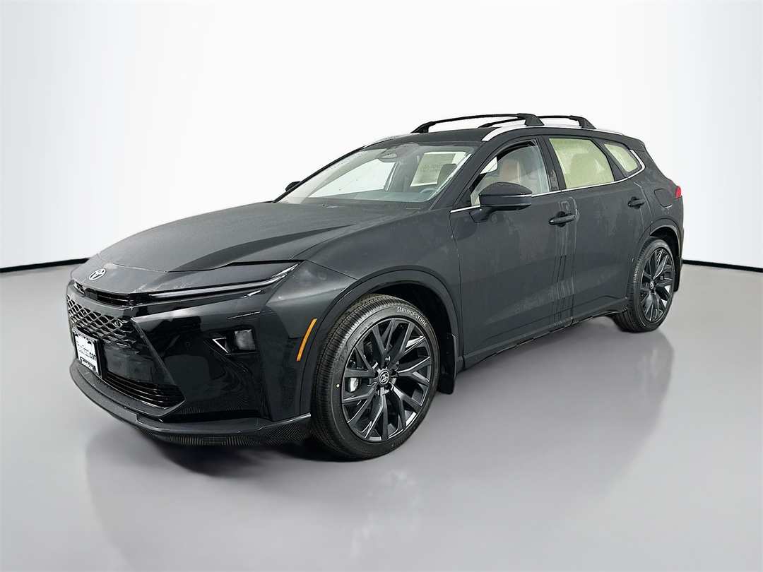 2026 Toyota Crown Signia Limited - Image 3