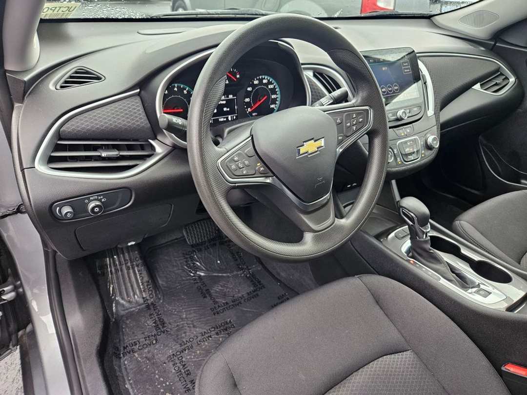 2025 Chevrolet Malibu LS - Image 13