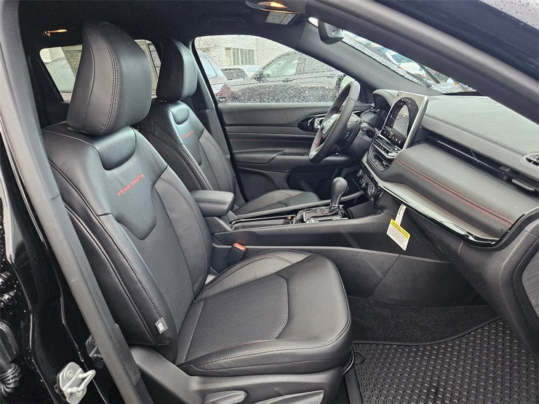 2026 Jeep Compass Trailhawk - Image 37