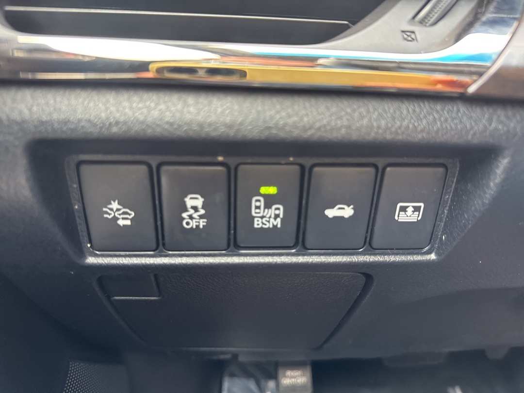 2016 Toyota Avalon - Image 36