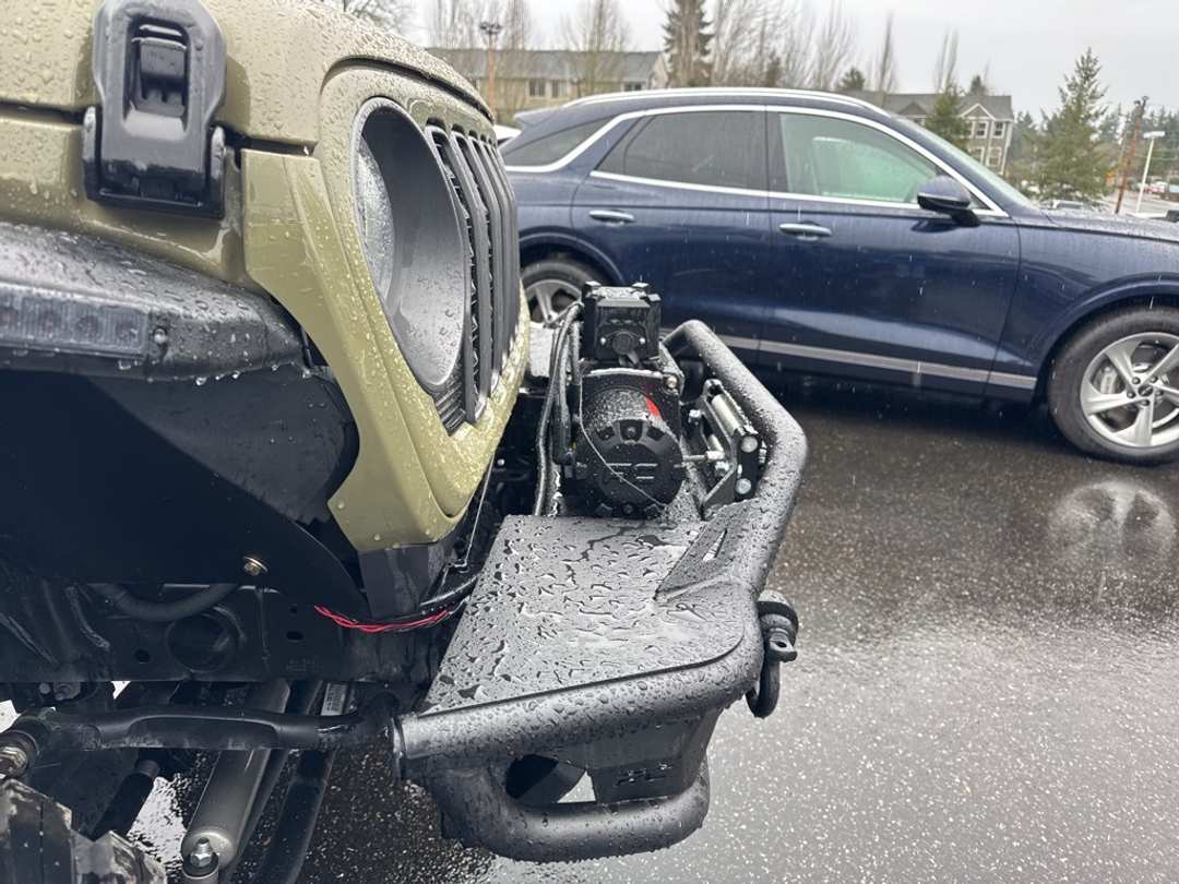 2025 Jeep Wrangler Rubicon - Image 11