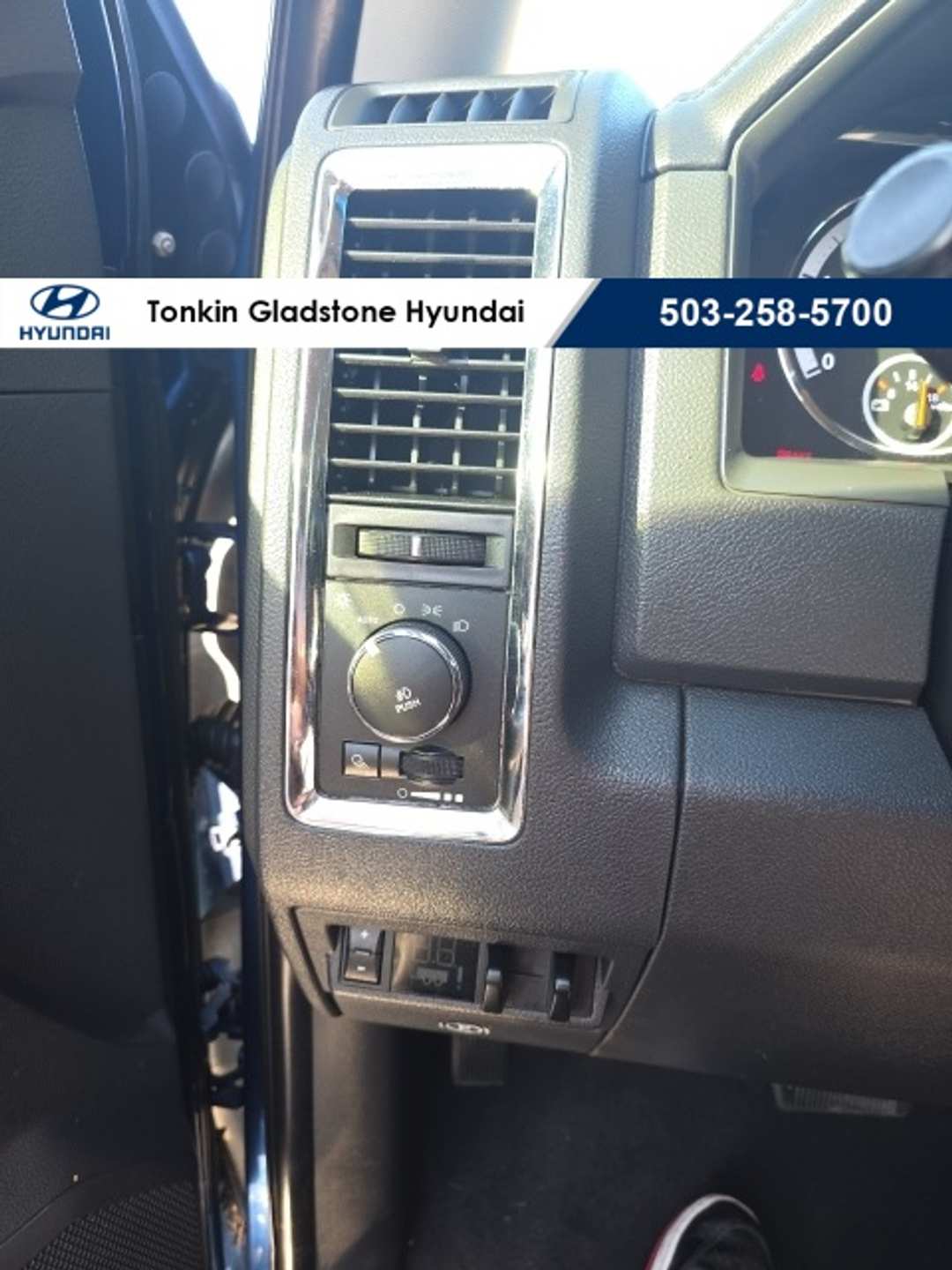 2010 Ram 3500 Laramie - Image 11