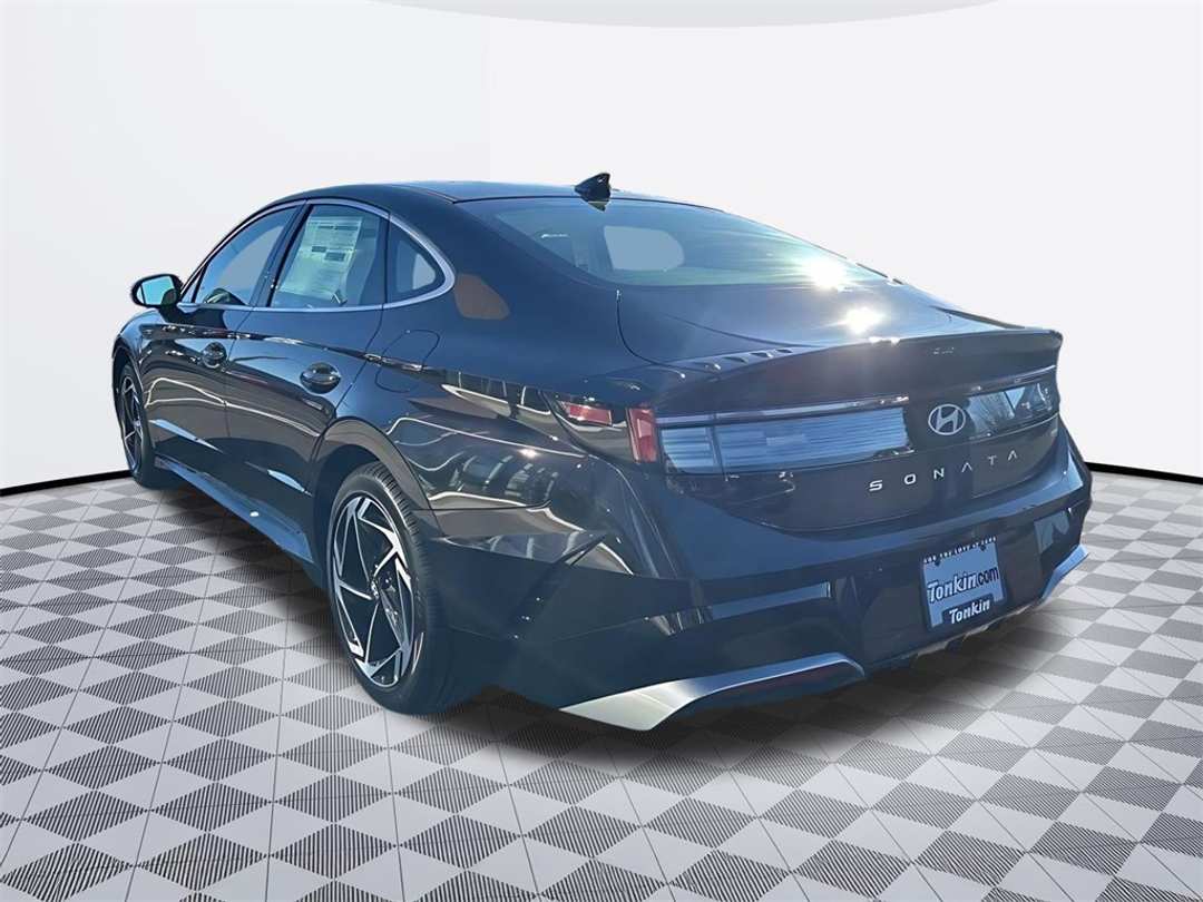 2026 Hyundai Sonata SEL Sport - Image 5