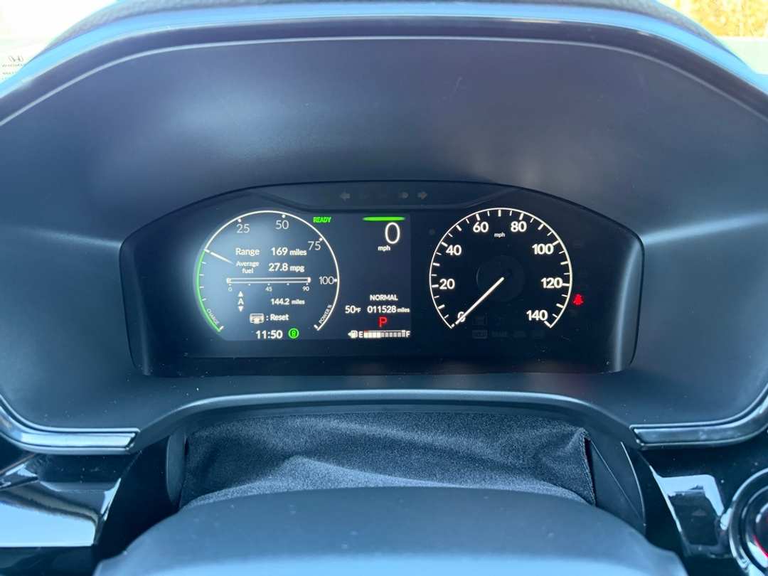 2025 Honda CR-V Sport Touring - Image 21