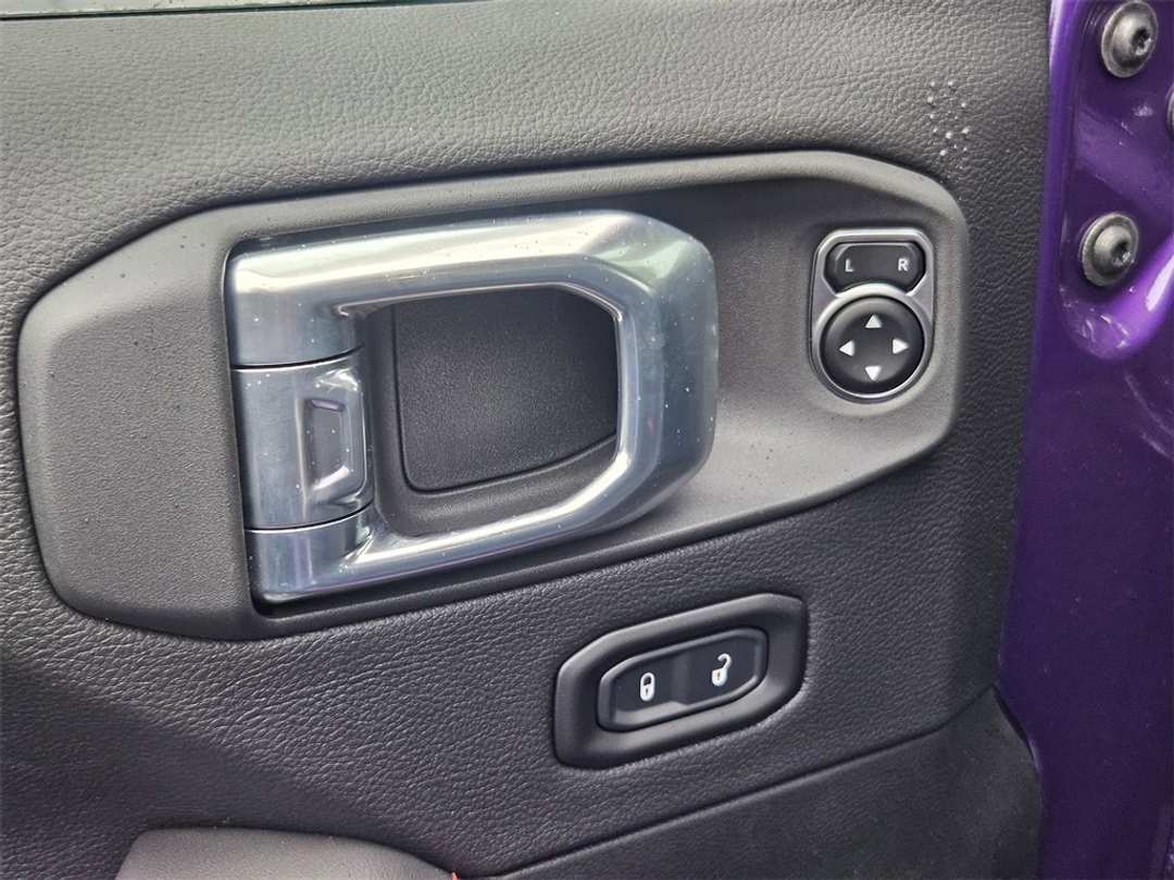 2026 Jeep Wrangler Rubicon X - Image 11