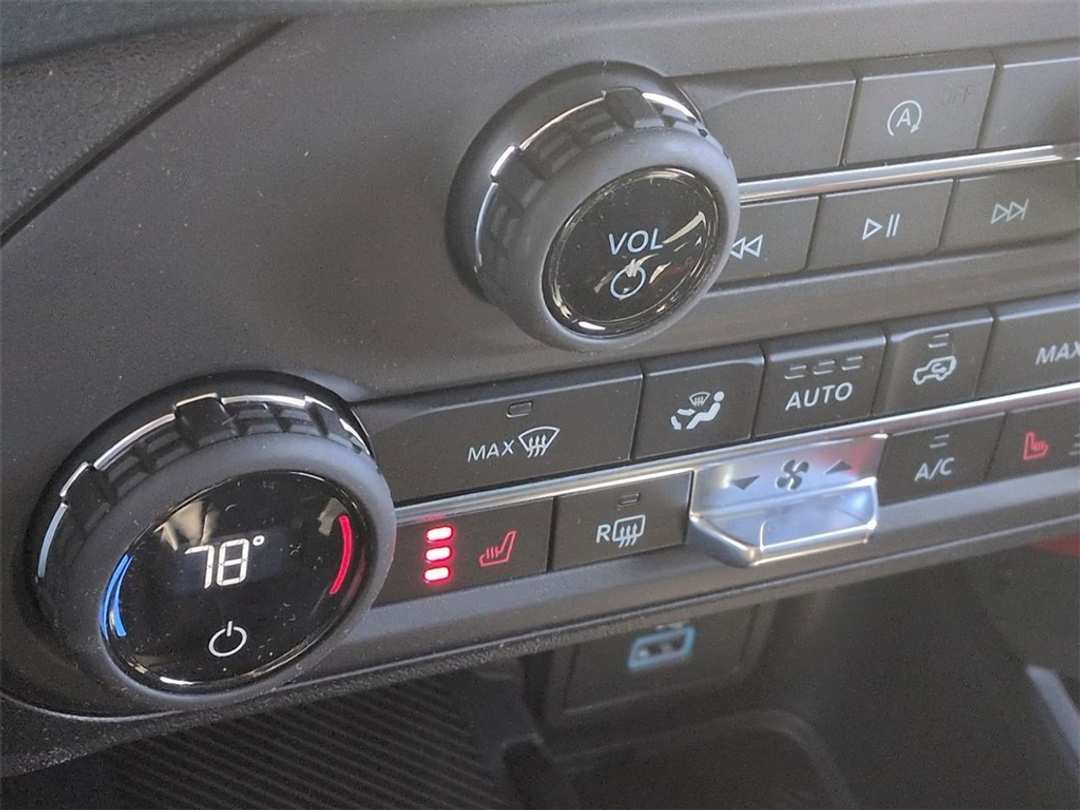 2025 Ford Bronco Heritage Edition - Image 21