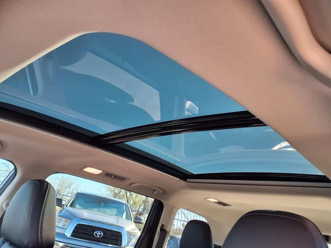 2026 Subaru Ascent Touring - Image 3