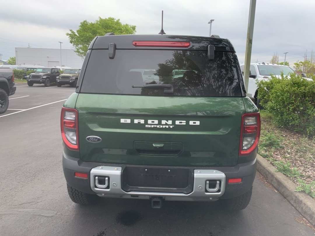 2025 Ford Bronco Sport Badlands - Image 3