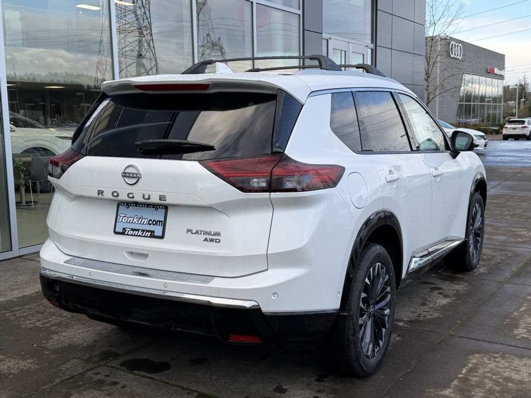 2026 Nissan Rogue Platinum - Image 7