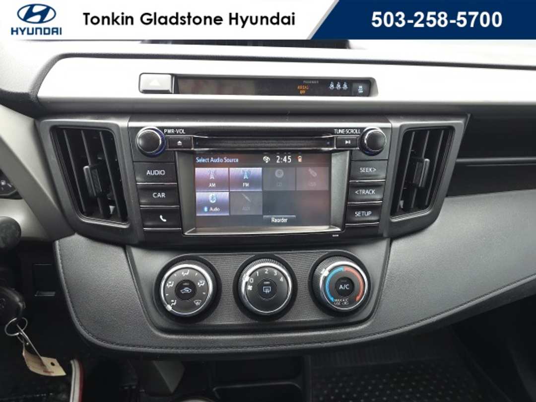 2017 Toyota Rav4 LE - Image 16