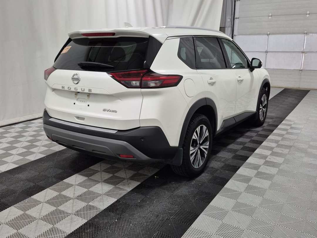 2021 Nissan Rogue SV - Image 2
