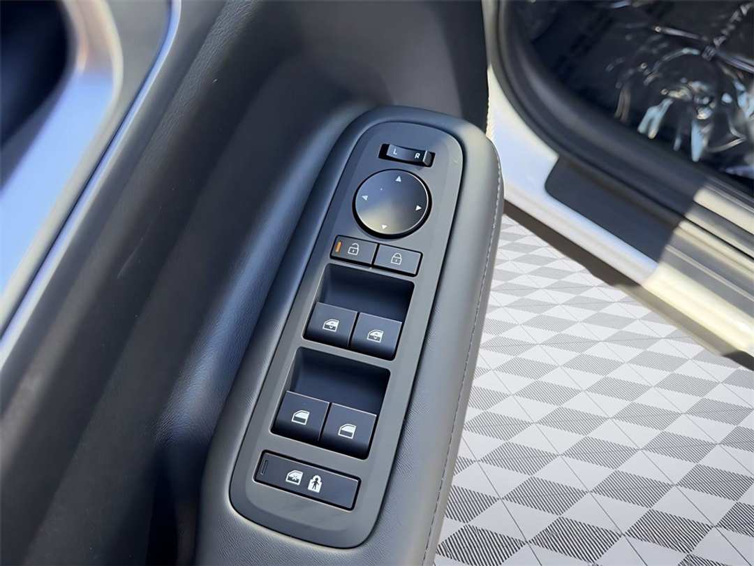 2026 Hyundai Santa Fe SEL - Image 12