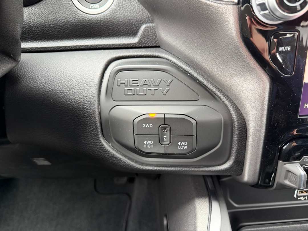 2026 Ram 3500 Laramie - Image 25