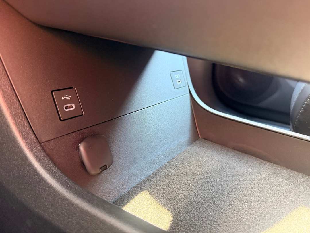 2026 Subaru Solterra Premium - Image 37