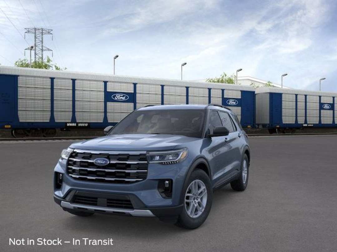 2026 Ford Explorer Active - Image 2