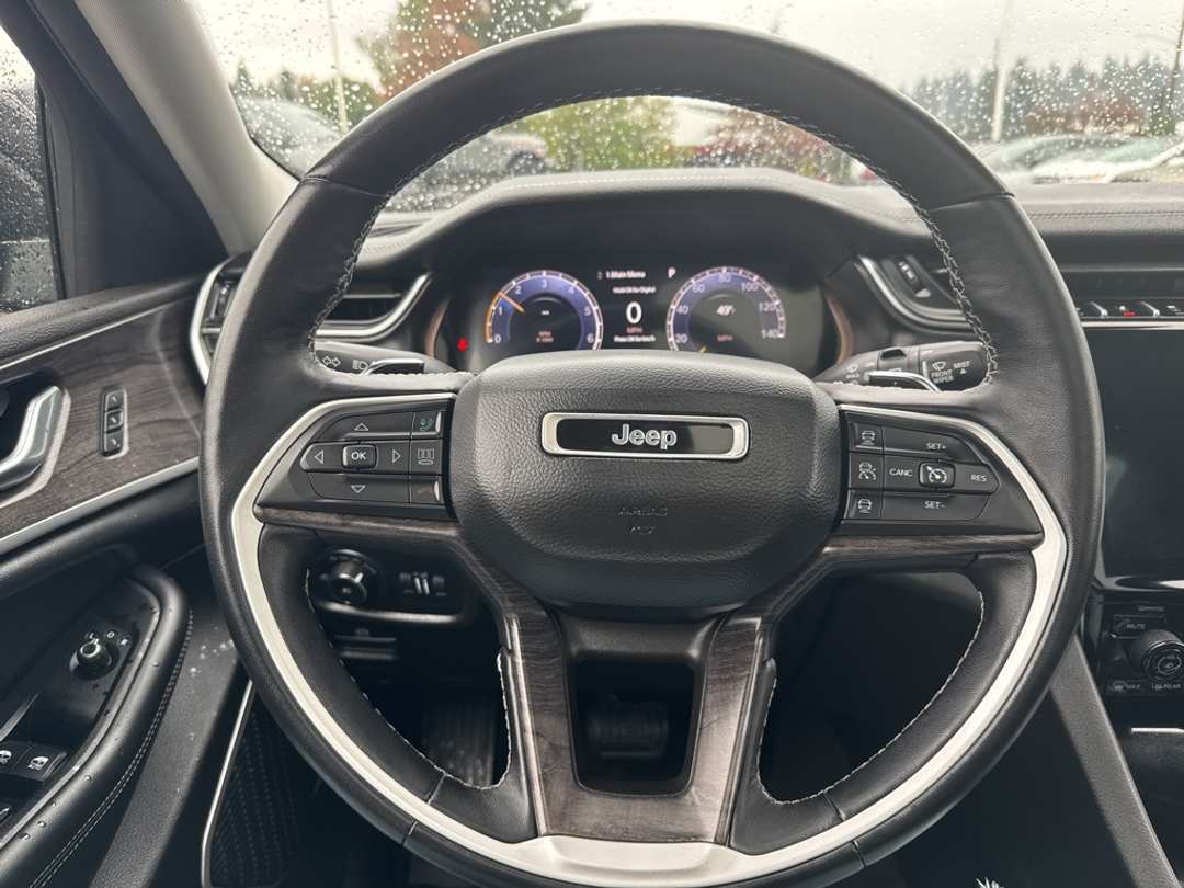 2022 Jeep Grand Cherokee Limited - Image 17