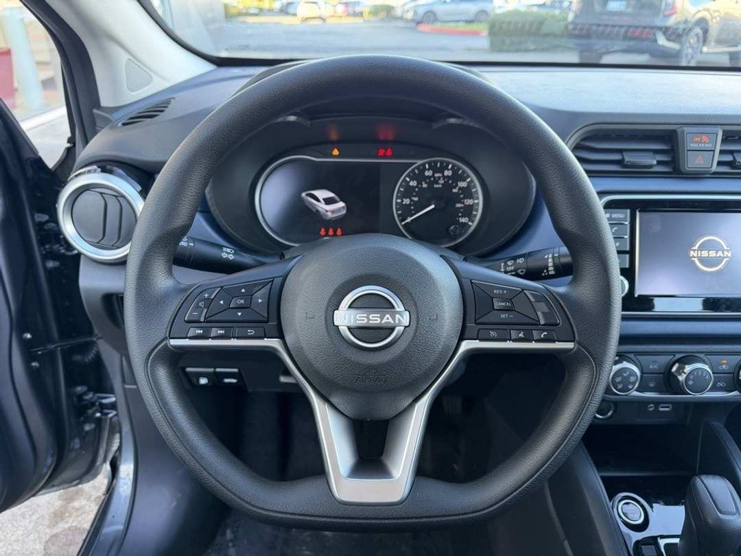 2025 Nissan Versa 1.6 SV - Image 18