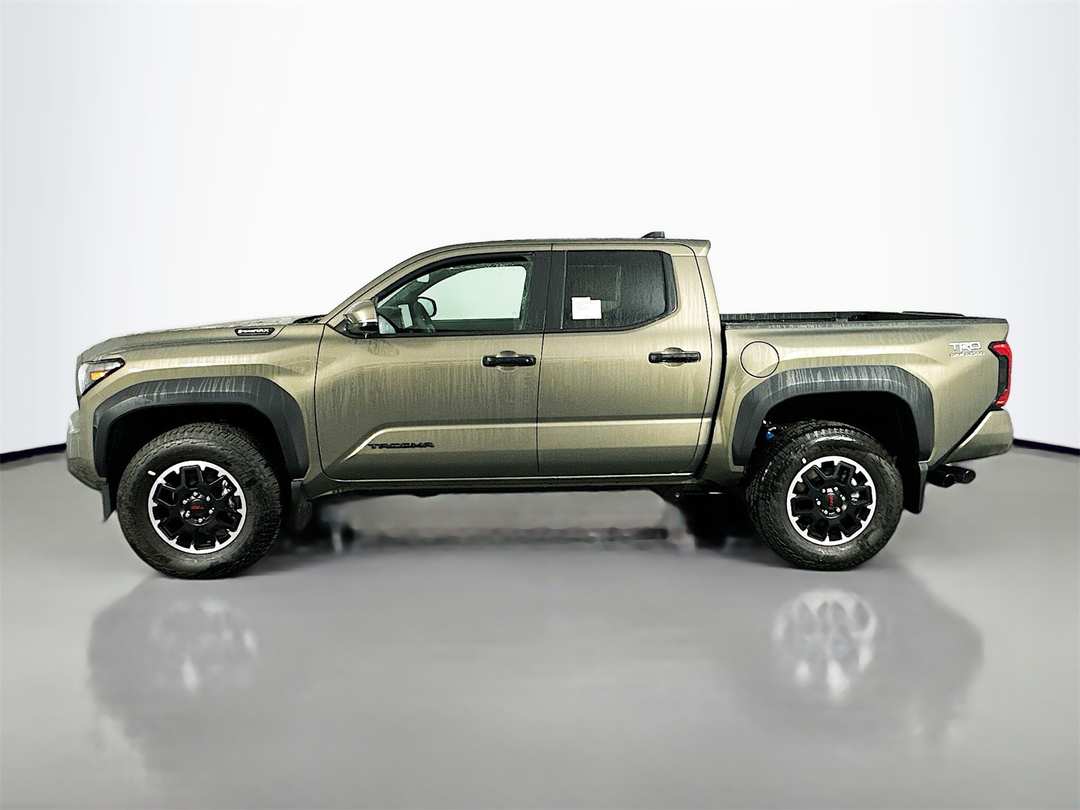 2025 Toyota Tacoma TRD Off Road - Image 4