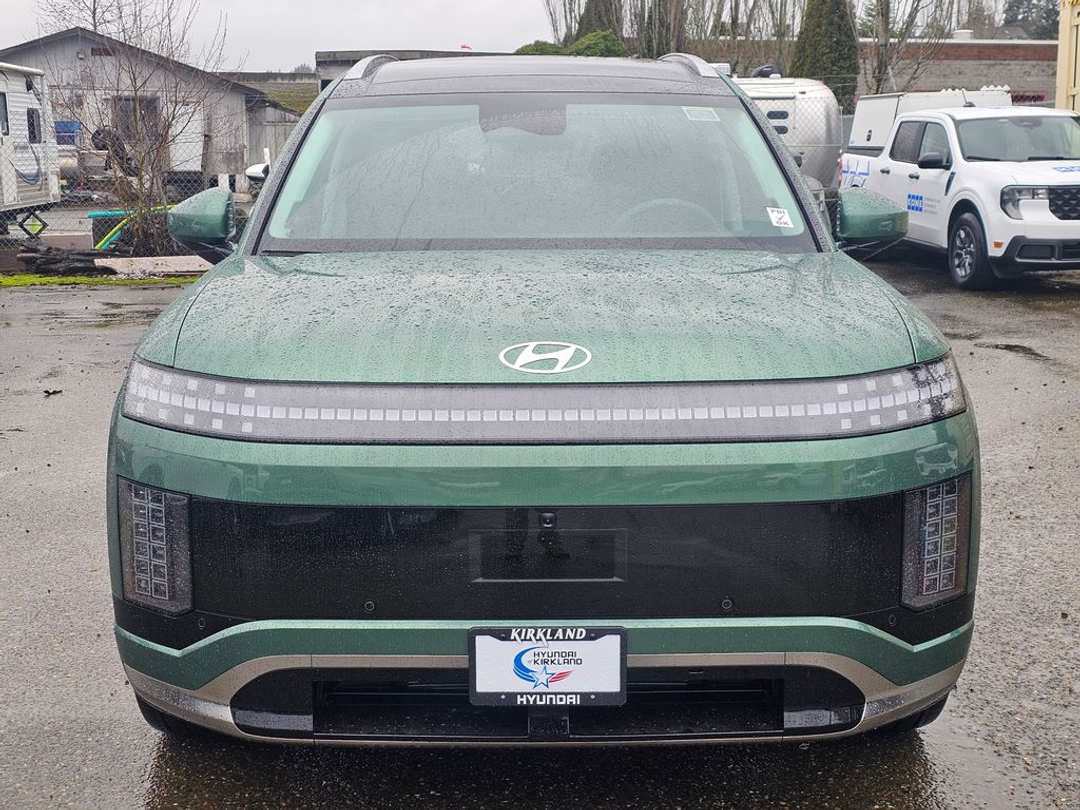 2026 Hyundai Ioniq 9 Performance Calligraphy - Image 2