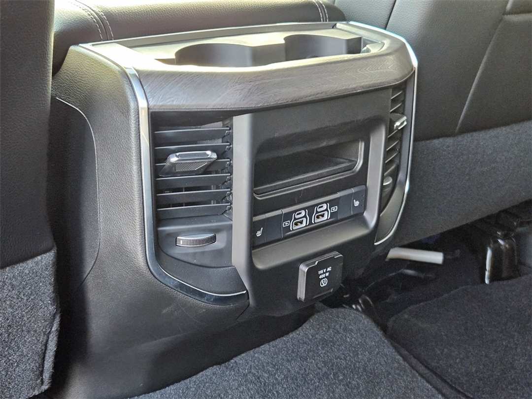 2026 Ram 2500 Laramie - Image 28