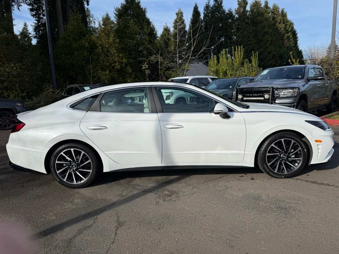 2021 Hyundai Sonata Limited - Image 18