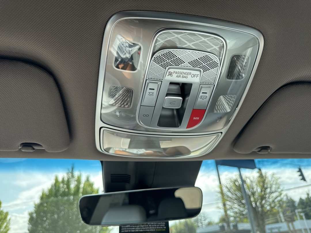 2026 Genesis Electrified Gv70 - Image 32