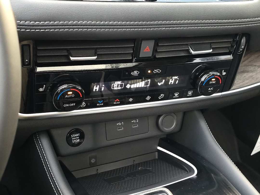 2026 Nissan Rogue Platinum - Image 20