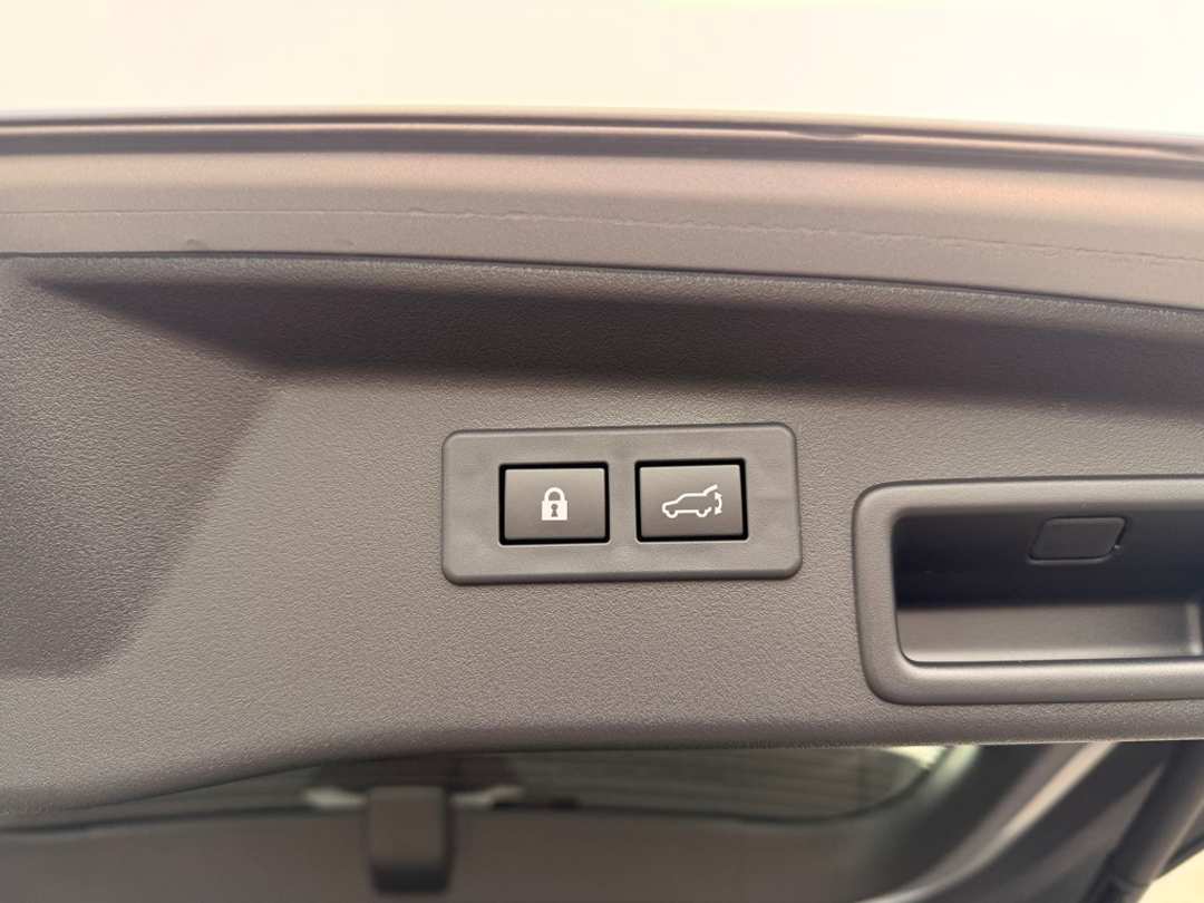 2026 Subaru Outback Touring XT - Image 21