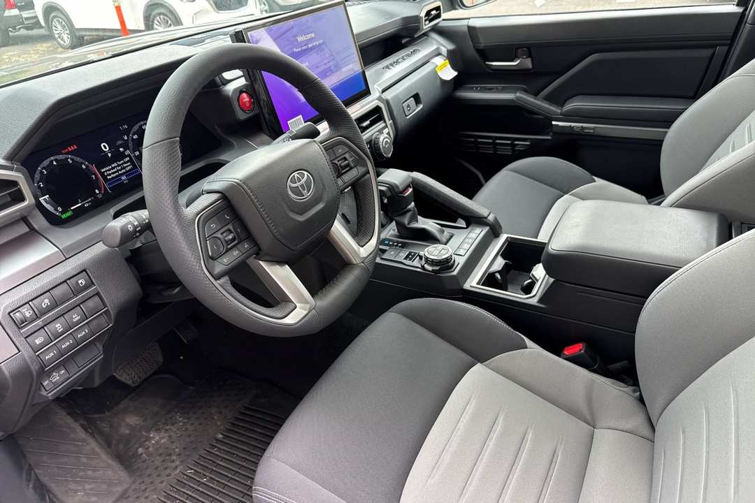 2025 Toyota Tacoma TRD Off Road - Image 10