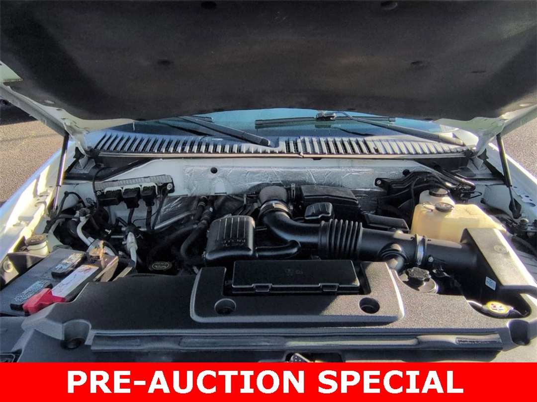 2014 Ford Expedition Limited - Image 33