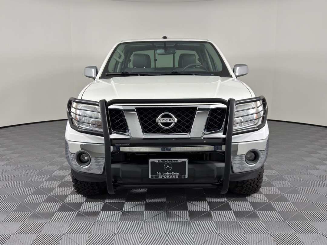 2019 Nissan Frontier SL - Image 2
