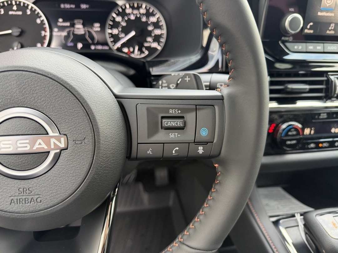 2025 Nissan Pathfinder Rock Creek - Image 17