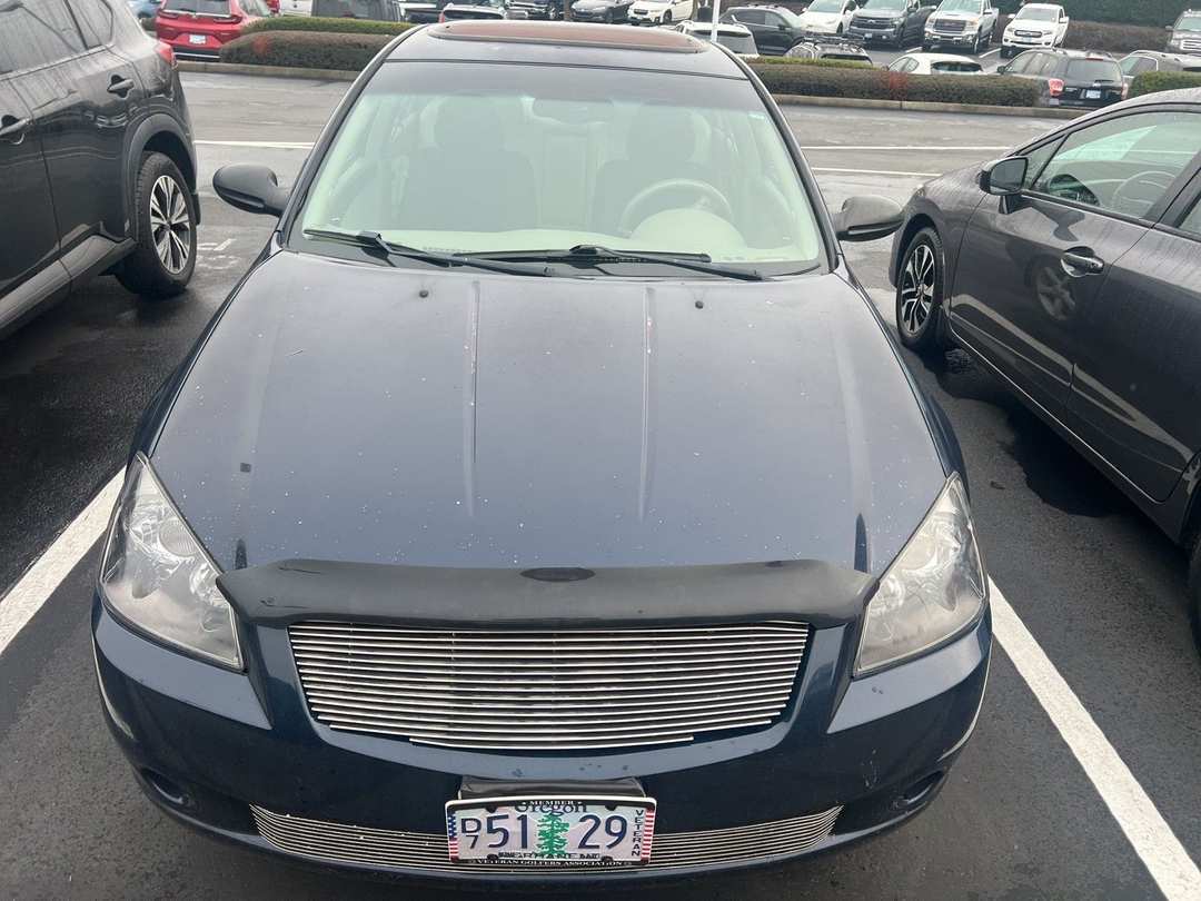 2006 Nissan Altima 3.5 SE - Image 2