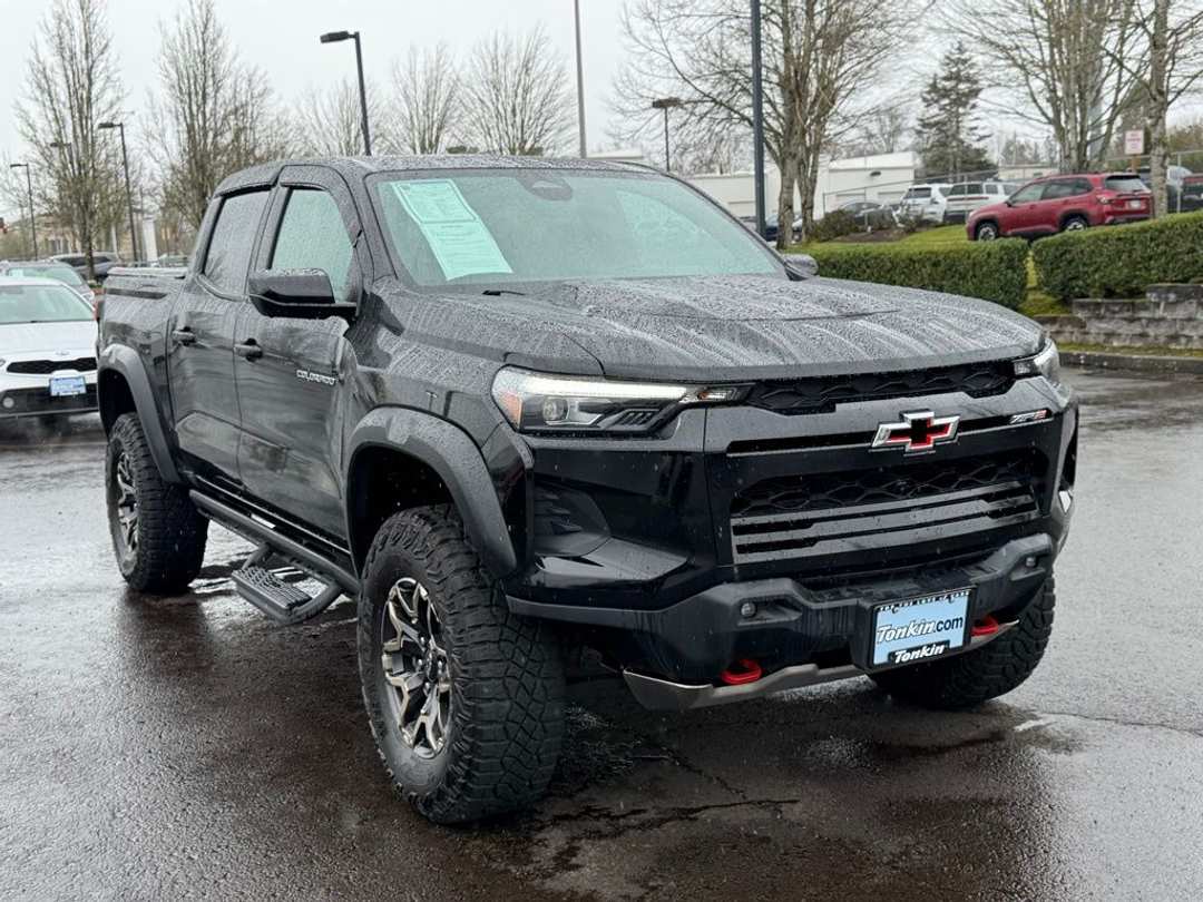 2024 Chevrolet Colorado ZR2 - Image 2