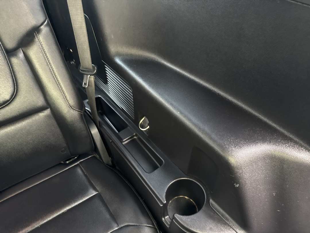 2020 Ford Explorer XLT - Image 21