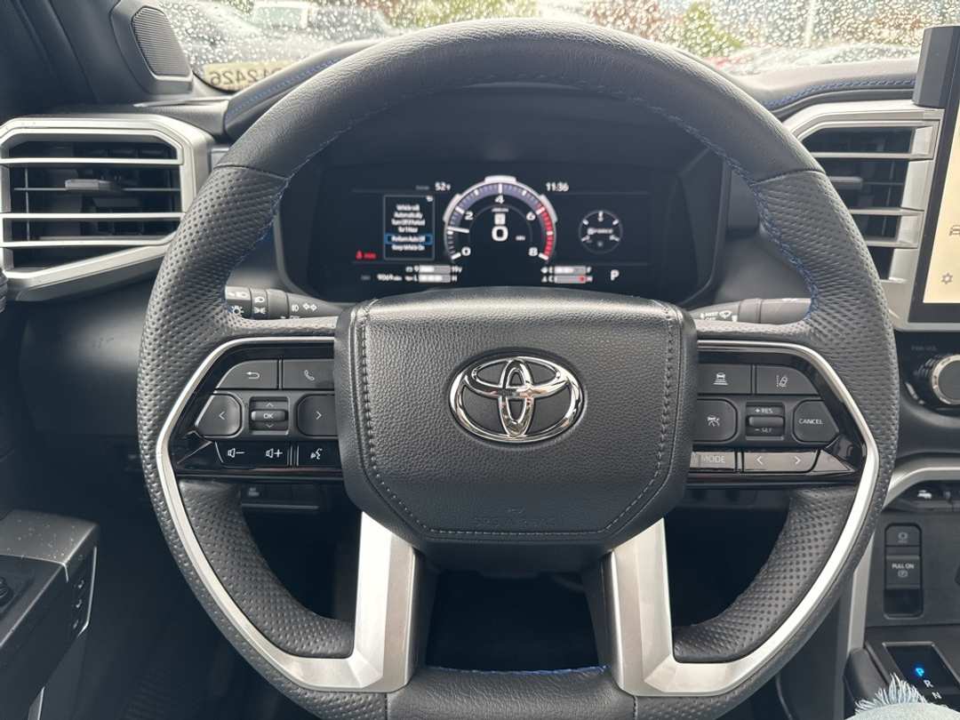 2024 Toyota Tundra Platinum - Image 17