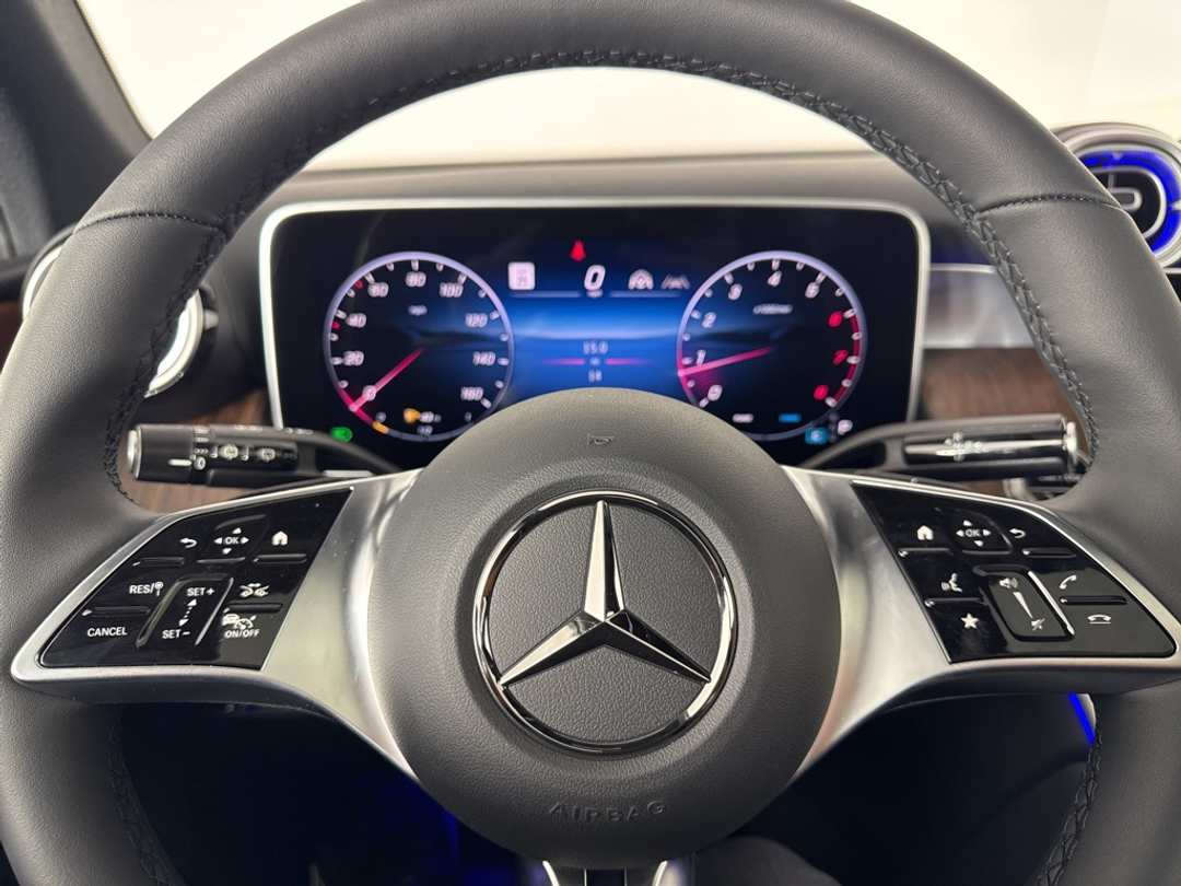 2026 Mercedes-Benz GLC GLC 300 - Image 30