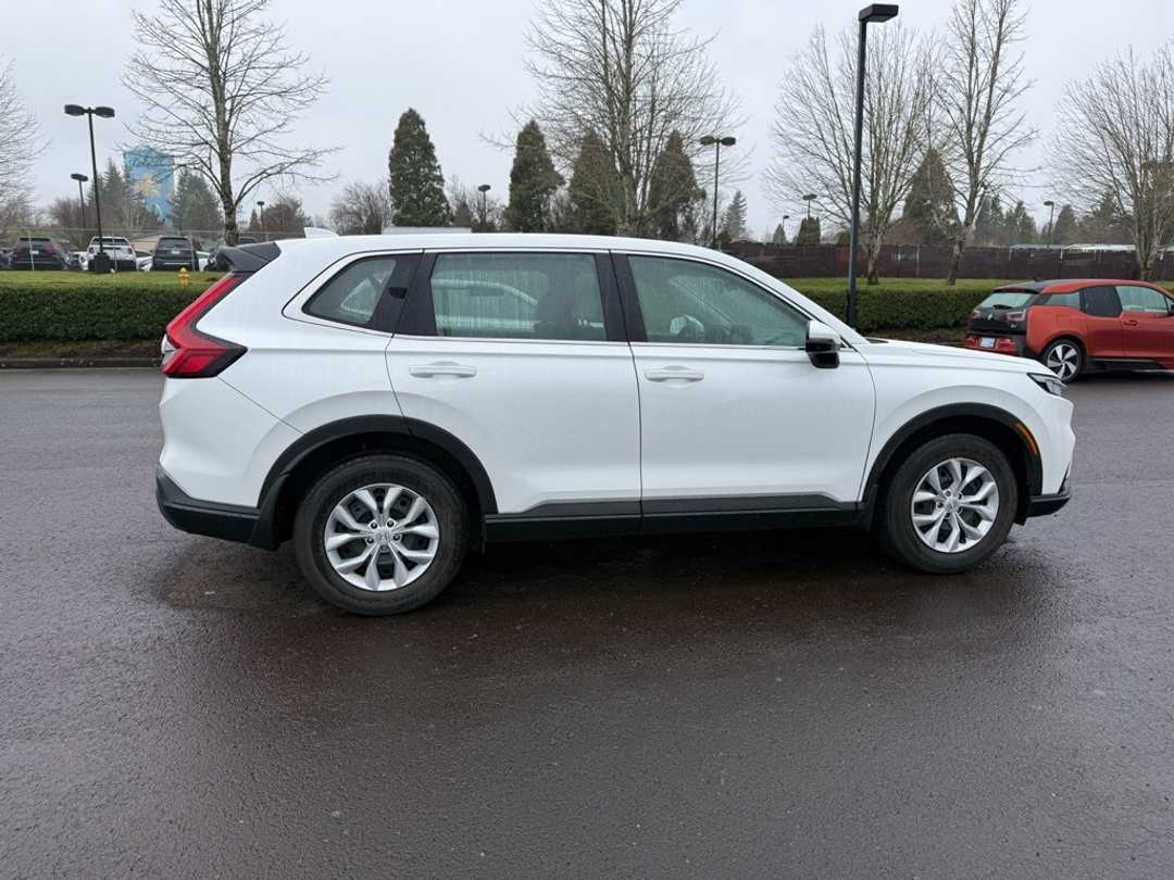 2024 Honda CR-V LX - Image 8