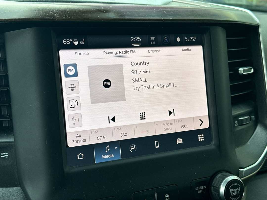 2022 Ram 2500 Laramie - Image 16