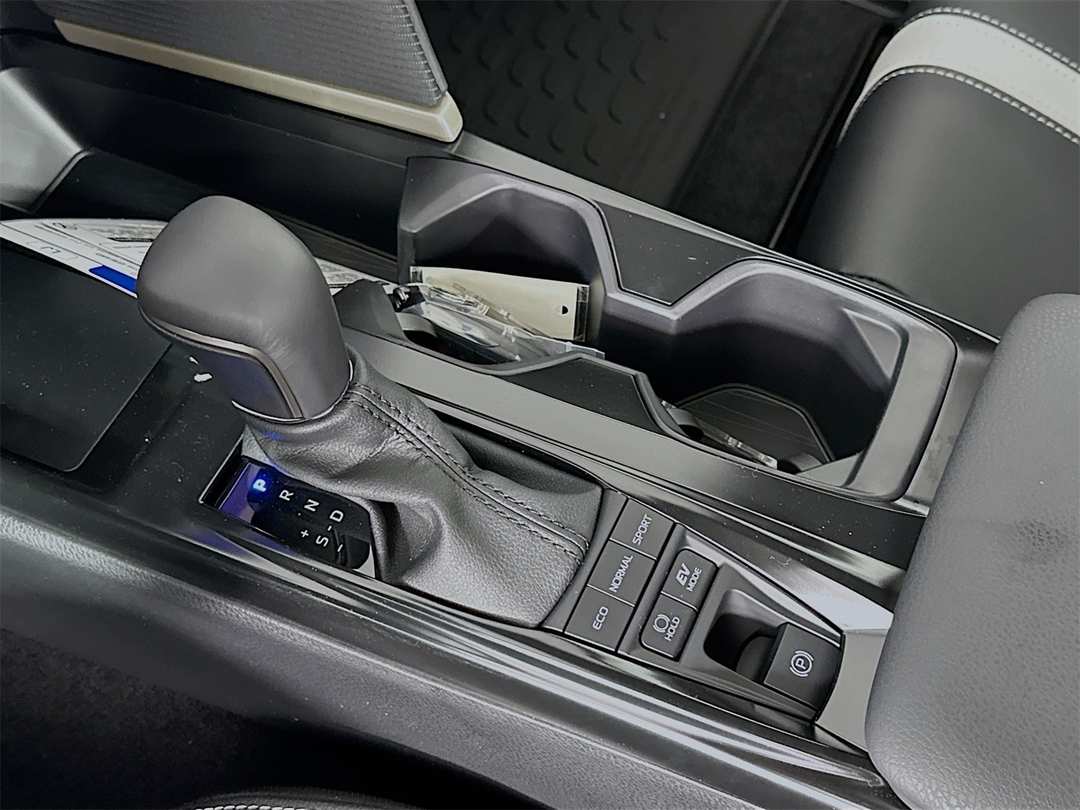 2026 Toyota Camry SE Nightshade - Image 17