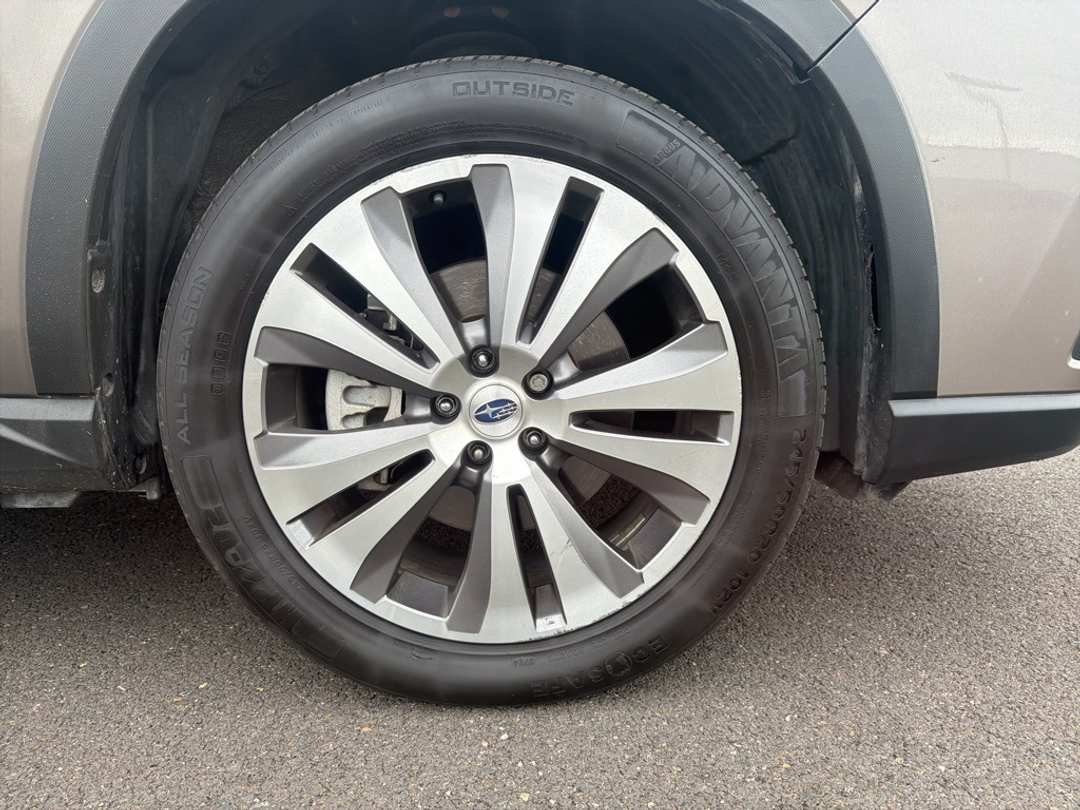 2022 Subaru Ascent Limited - Image 9