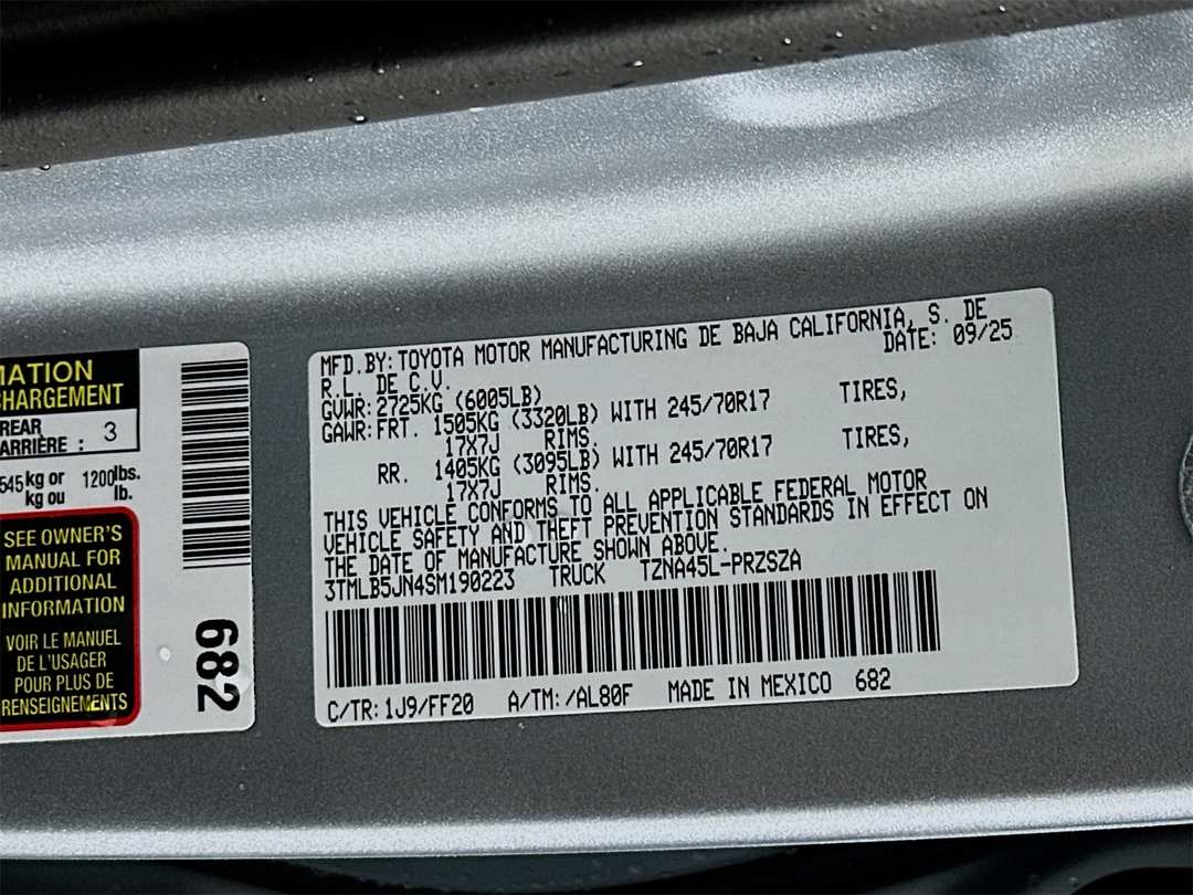 2025 Toyota Tacoma SR5 - Image 31