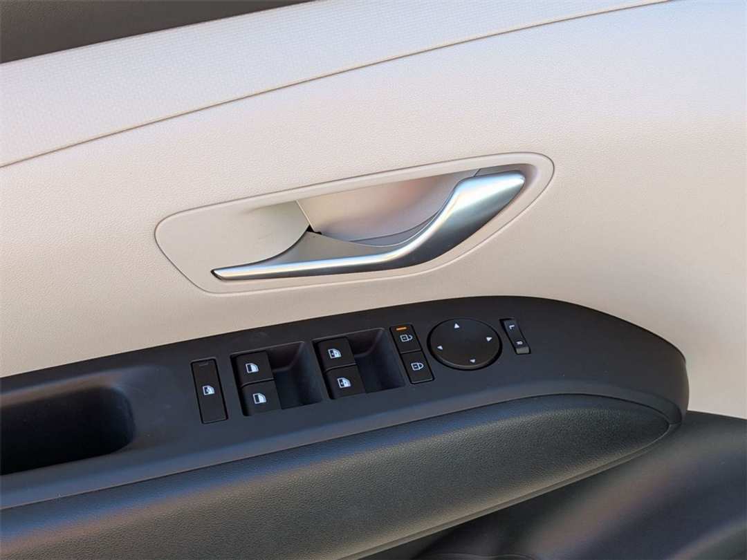 2025 Hyundai Tucson SEL - Image 11
