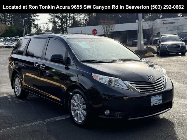 2017 Toyota Sienna XLE